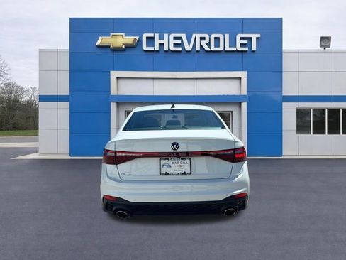 Used 2025 Volkswagen Jetta GLI Autobahn FWD image 5