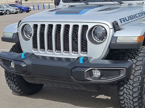 Used 2023 Jeep Wrangler Unlimited Rubicon 4xe w/ Cold Weather Group AWD/4WD image 8