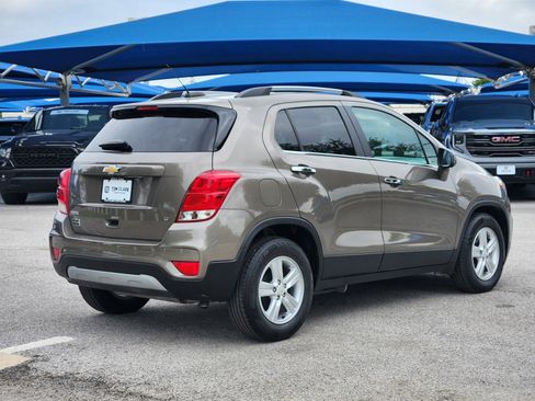 Used 2020 Chevrolet Trax LT w/ LT Convenience Package FWD image 5