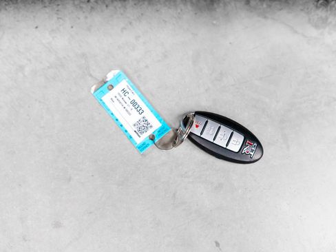 Used 2020 Nissan GT-R Premium AWD/4WD image 64