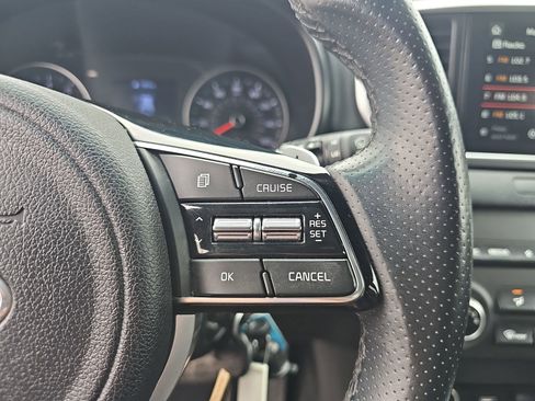 Used 2022 Kia Sportage Nightfall Edition FWD image 17