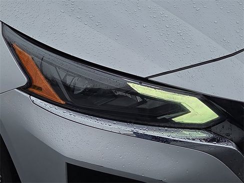 Used 2023 Nissan Altima 2.5 SV image 9