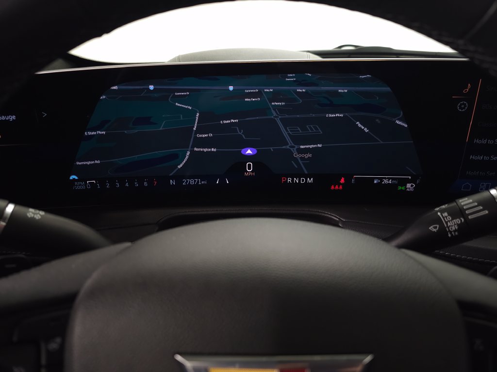 Used 2024 Cadillac XT4 Premium Luxury w/ Technology Package FWD image 19