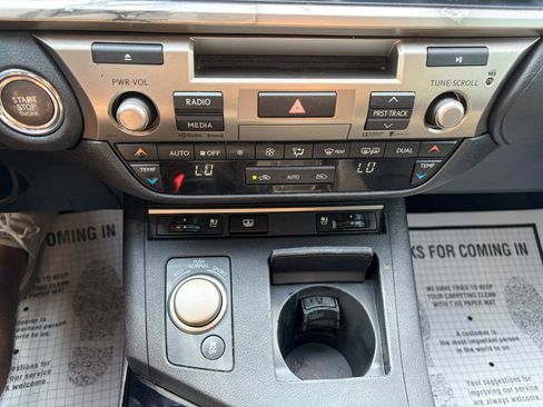 Used 2015 Lexus ES 350 w/ Luxury Package FWD image 10