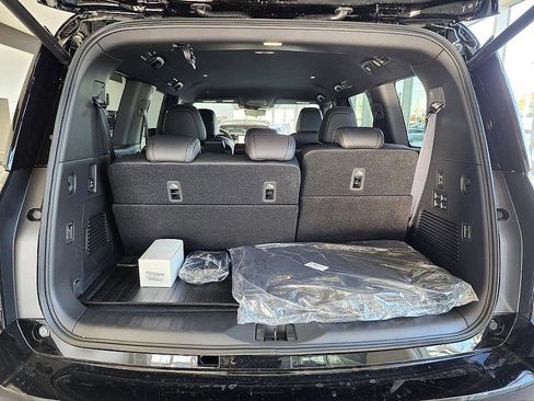 New 2025 Nissan Armada PRO-4X image 15