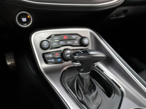 Used 2022 Dodge Challenger R/T Scat Pack w/ 1320 Drag Pack image 28