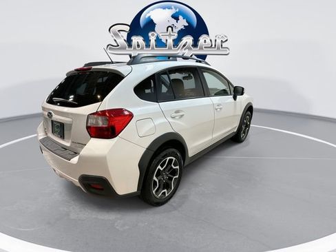 Used 2017 Subaru Crosstrek 2.0i Premium image 9