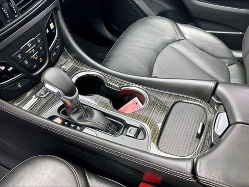 Used 2017 Buick Envision Essence image 17