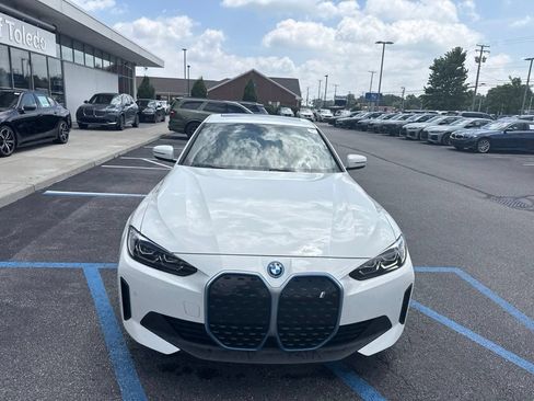 Used 2023 BMW i4 eDrive35 RWD image 2