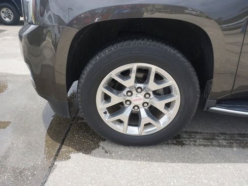 Used 2019 GMC Yukon XL SLT image 7