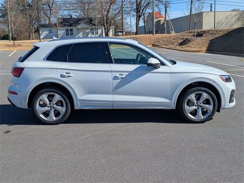 Used 2021 Audi Q5 2.0T Premium Plus w/ Premium Plus Package image 3