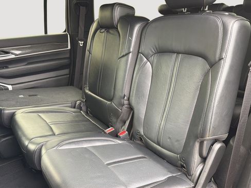 Used 2022 Jeep Wagoneer Series II AWD/4WD image 18