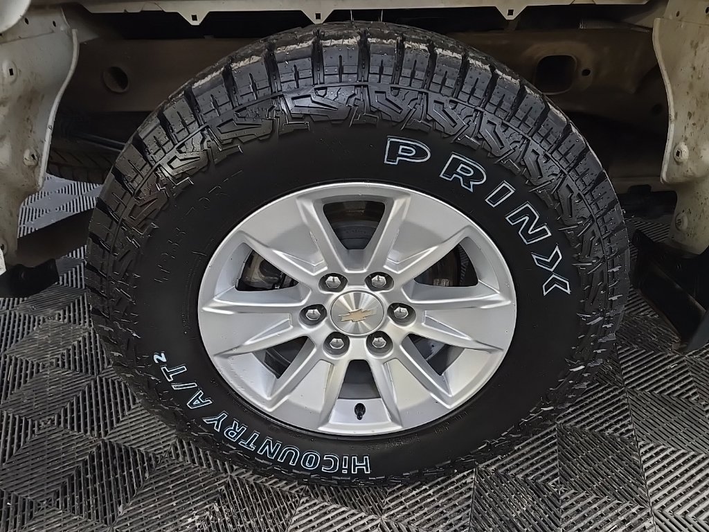 Used 2024 Chevrolet Silverado 1500 LT AWD/4WD image 13
