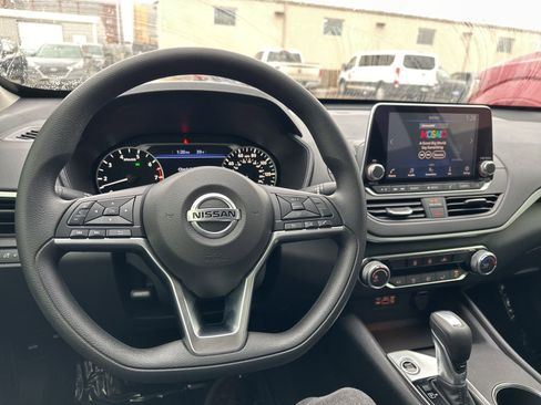 Used 2022 Nissan Altima 2.5 SV image 40