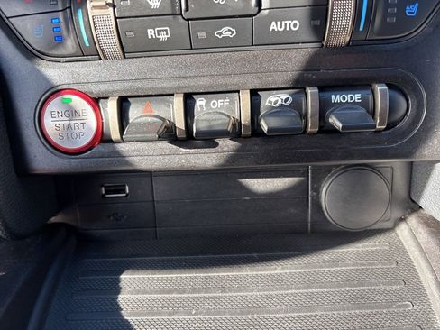 Used 2021 Ford Mustang Shelby GT500 w/ Technology Package image 20