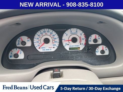 Used 2004 Ford Mustang Coupe RWD image 10