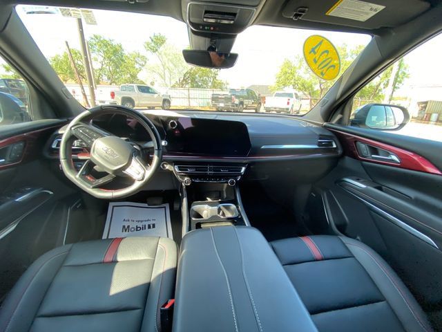 Used 2024 Chevrolet Traverse RS w/ LPO, Floor Liner Package FWD image 14