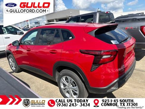 Used 2026 Chevrolet Trax LS FWD image 7