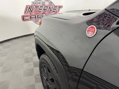 Used 2018 Jeep Renegade Trailhawk w/ Cold Weather Group II image 23