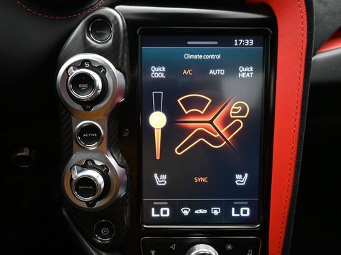Used 2020 McLaren 720S Performance RWD image 17