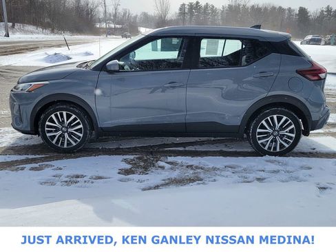 Certified 2021 Nissan Kicks SV image 6