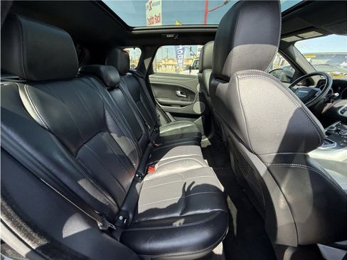 Used 2017 Land Rover Range Rover Evoque SE Premium image 26