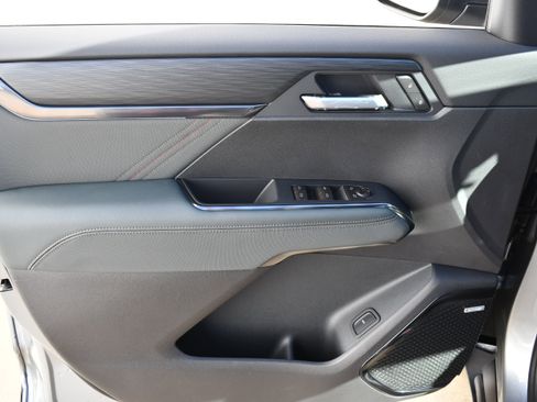 New 2026 GMC Acadia AT4 image 9