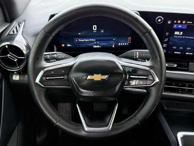 Used 2025 Chevrolet Equinox LT w/ Safety and Technology Package FWD image 11