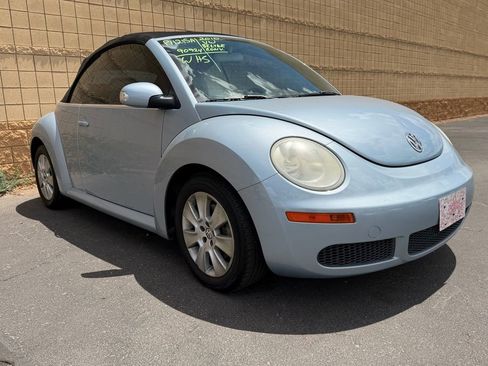 Used 2010 Volkswagen Beetle Convertible FWD image 6