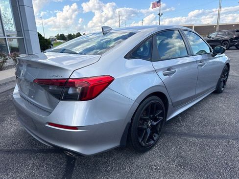 Used 2023 Honda Civic Sport image 3