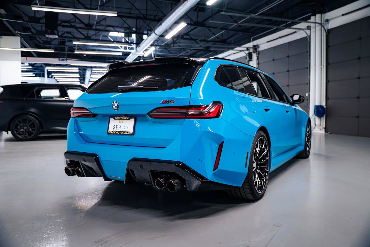 Used 2026 BMW M5 Touring AWD/4WD image 7
