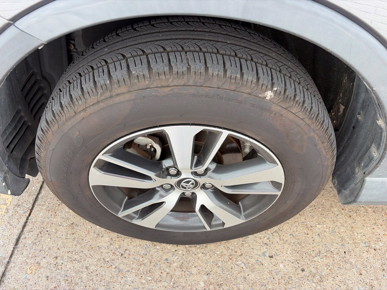 Used 2016 Toyota RAV4 XLE FWD image 15