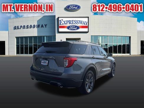 Used 2024 Ford Explorer XLT w/ Equipment Group 202A AWD/4WD image 6
