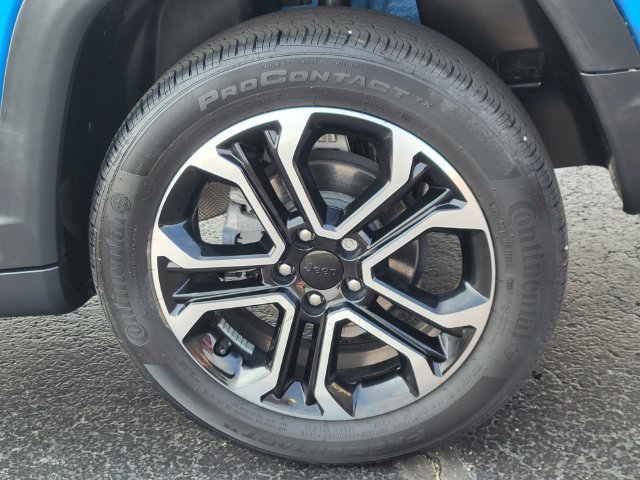 Used 2023 Jeep Compass Limited AWD/4WD image 36
