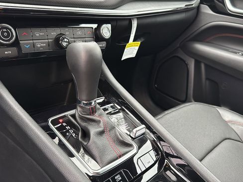 Used 2024 Jeep Compass Trailhawk w/ Trailhawk Elite Group image 24