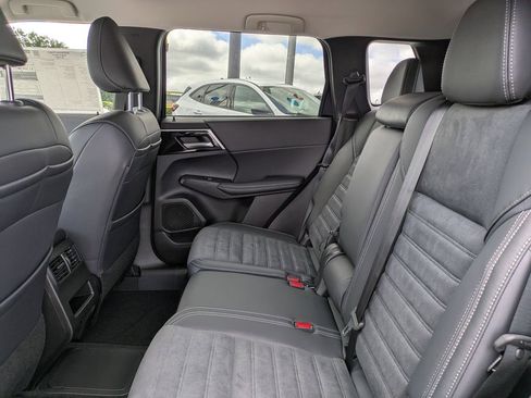 New 2026 Nissan Rogue SL AWD/4WD image 13