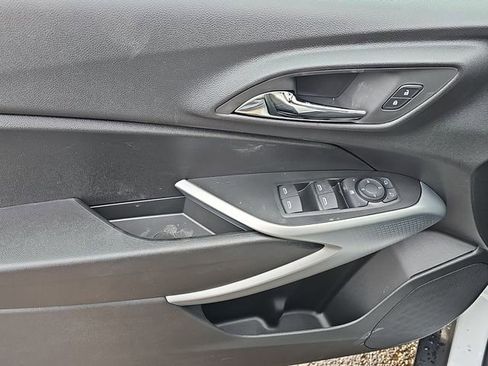 New 2026 Chevrolet Trax LS w/ LS Convenience Package image 20