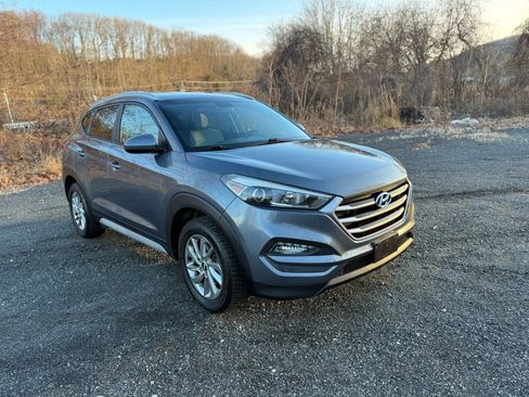 Used 2017 Hyundai Tucson SE image 3