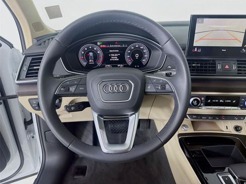 Used 2022 Audi Q5 2.0T Prestige w/ Prestige Package AWD/4WD image 12