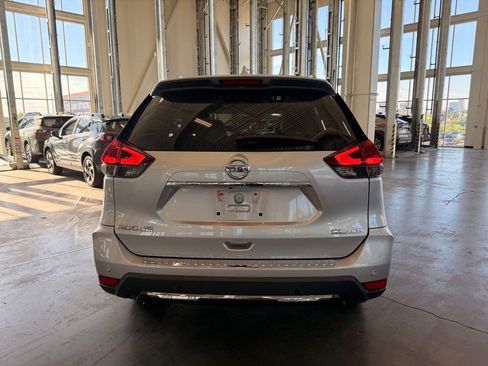 Used 2019 Nissan Rogue SL w/ Premium Package AWD/4WD image 4