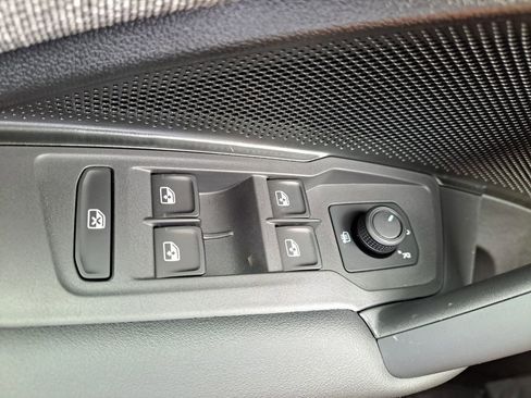 New 2025 Volkswagen Tiguan S image 16