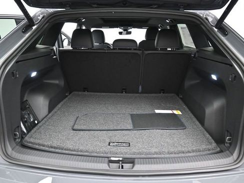 New 2026 Volkswagen Atlas Cross Sport SE AWD/4WD image 12
