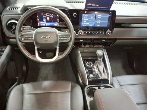 Used 2023 Chevrolet Colorado Z71 w/ Z71 Convenience Package 2 AWD/4WD image 7