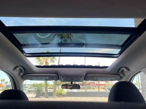 Used 2017 Nissan Rogue SV image 35