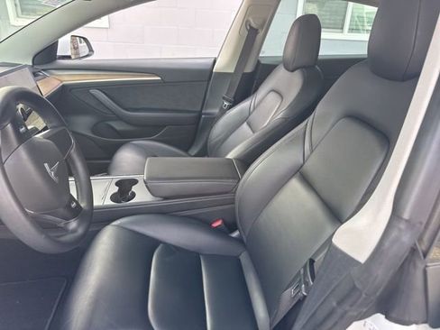 Used 2022 Tesla Model 3 Long Range AWD/4WD image 9