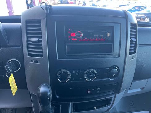 Used 2010 Freightliner Sprinter 2500 RWD image 26