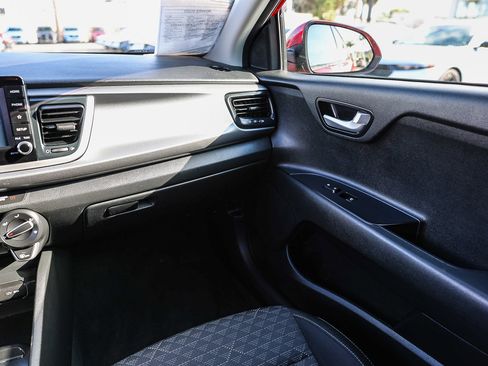 Used 2019 Kia Rio S image 6