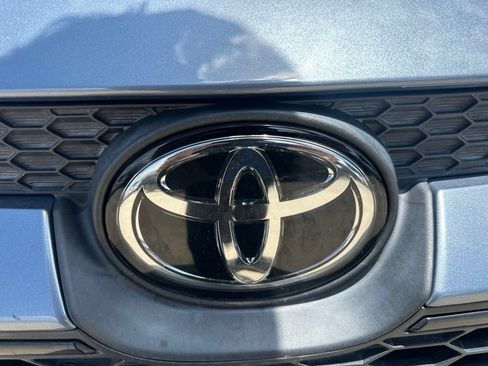 Used 2022 Toyota Corolla LE FWD image 13