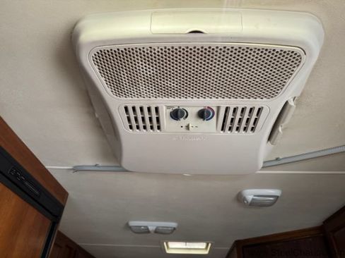 Used 2014 Ford E-350 and Econoline 350 Super Duty Wagon w/ Motorhome Prep Package RWD image 18