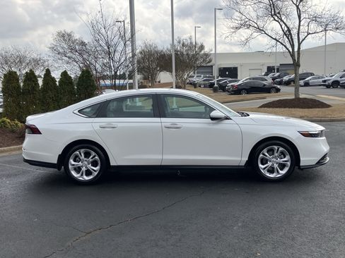 Certified 2025 Honda Accord LX image 11